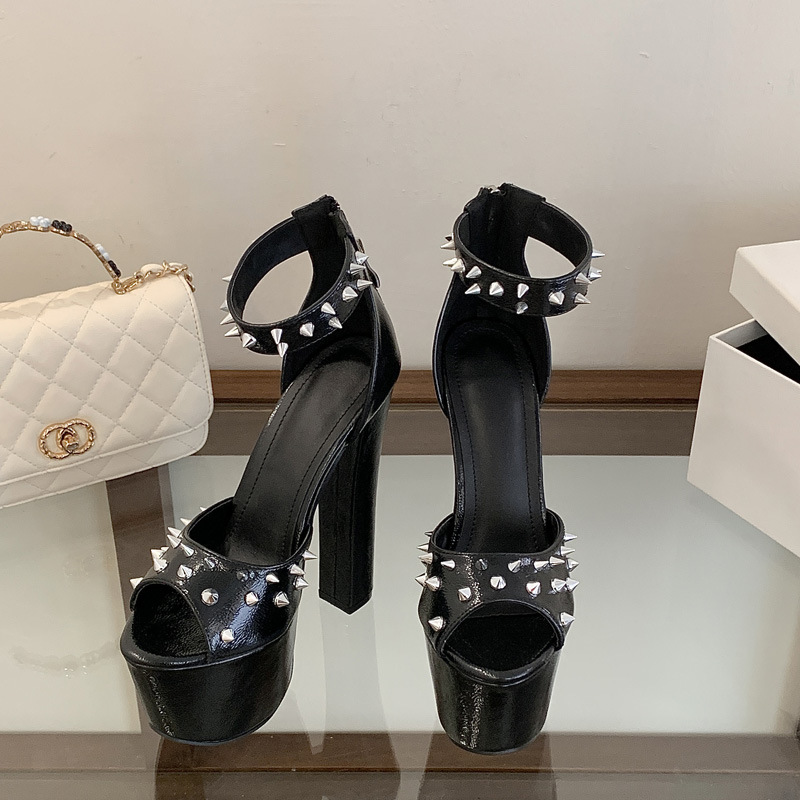Fashion Design Metal Rivet Bac – Street Fashion Women Bewertung und Preis